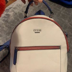 GUESS backpack 😍😍